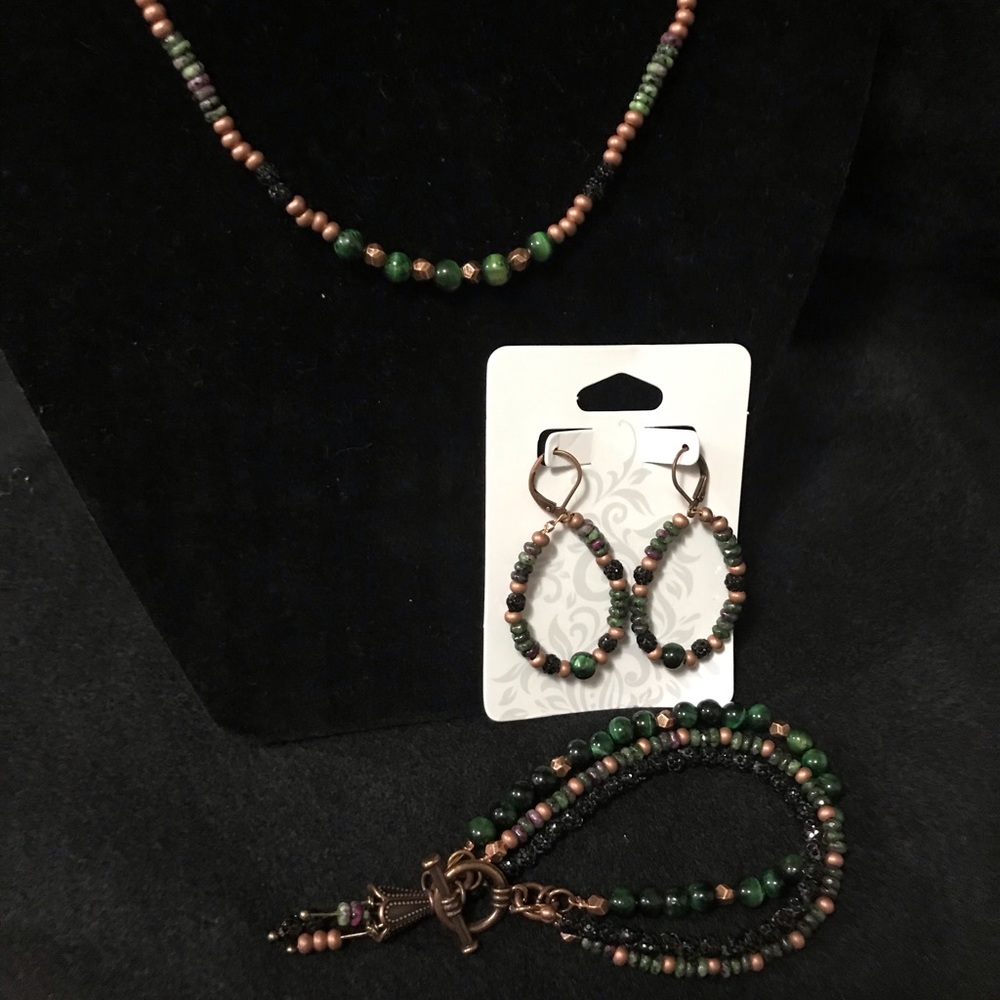 THREE PIECE SET - Picture 2 of 5